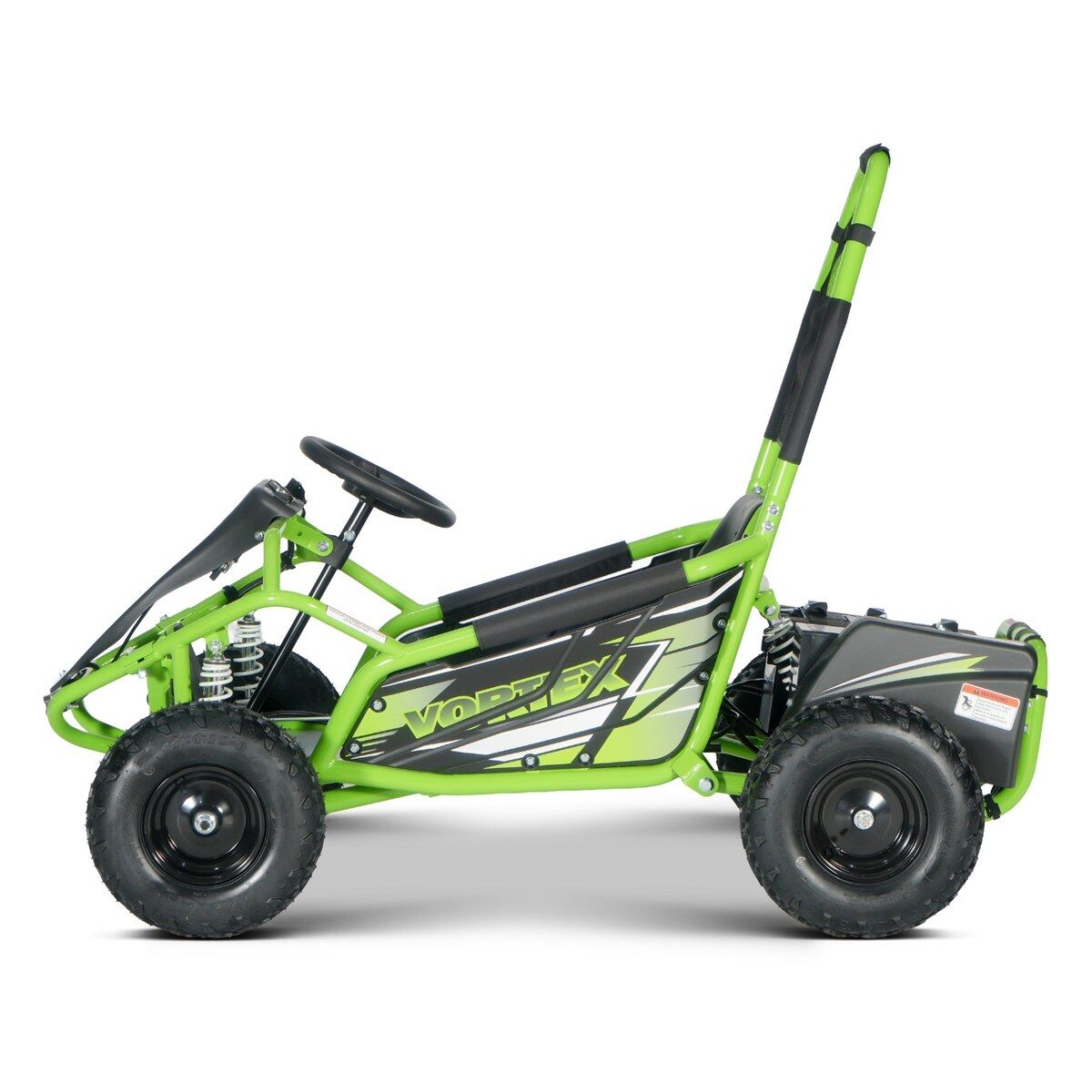Zelený elektrický dětský gokart VORTEX z boku na bílém pozadí. Robustní konstrukce se zeleným rámem, černými profilovanými pneumatikami, viditelným odpružením a vysokým polstrovaným opěradlem. Viditelný nápis VORTEX.